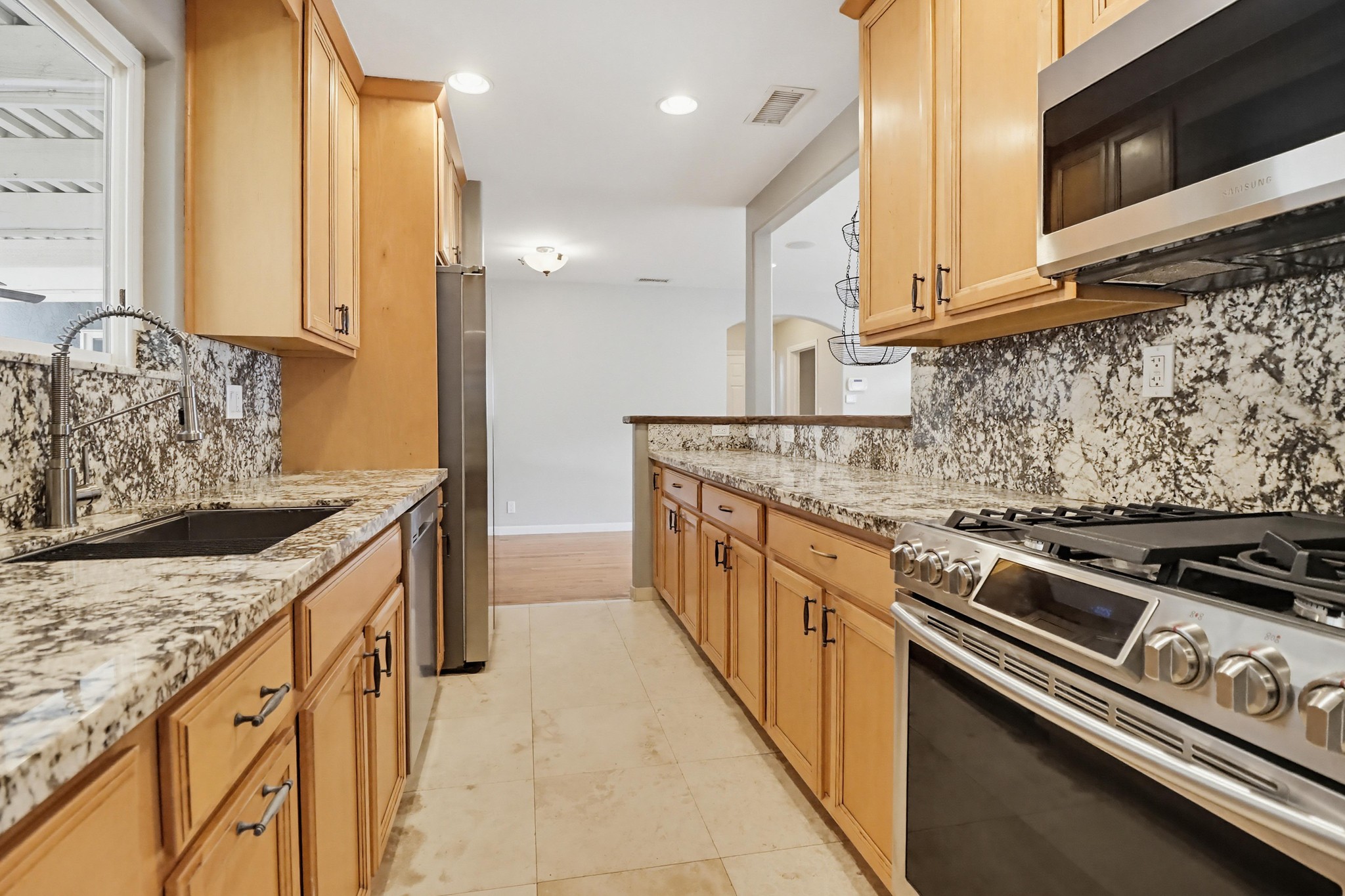 Virtual tour photo 19 of 54 for 3375 Par Dr