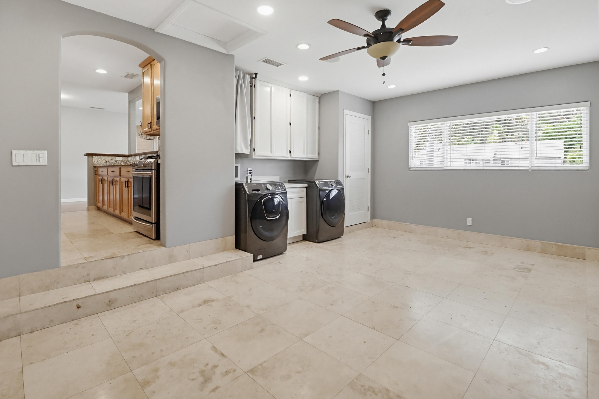 Virtual tour photo 21 of 54 for 3375 Par Dr