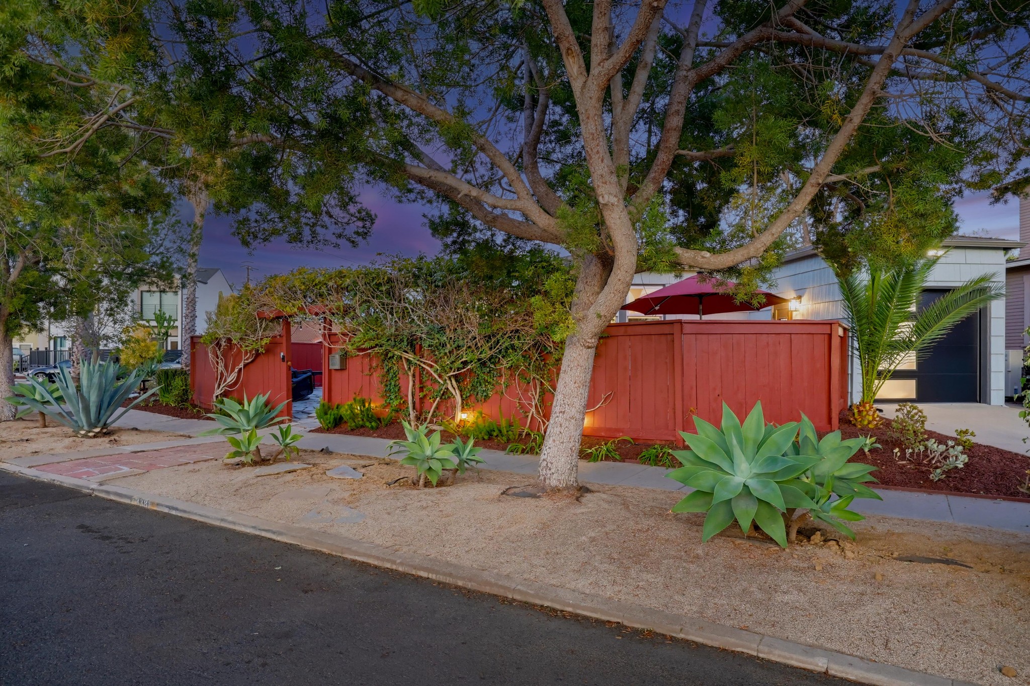 Virtual tour photo 4 of 76 for 3381 N Mountain View Dr