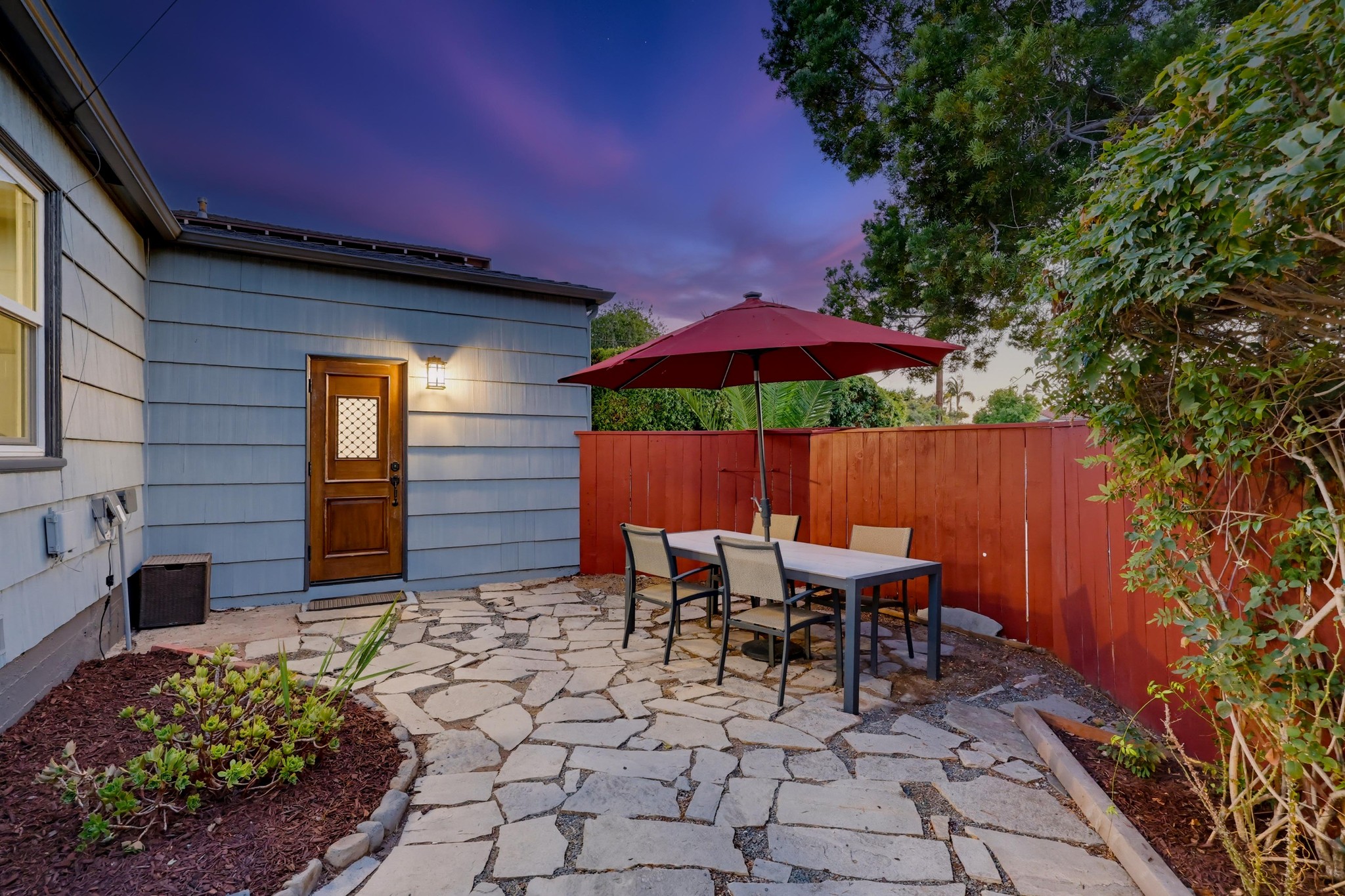 Virtual tour photo 9 of 76 for 3381 N Mountain View Dr