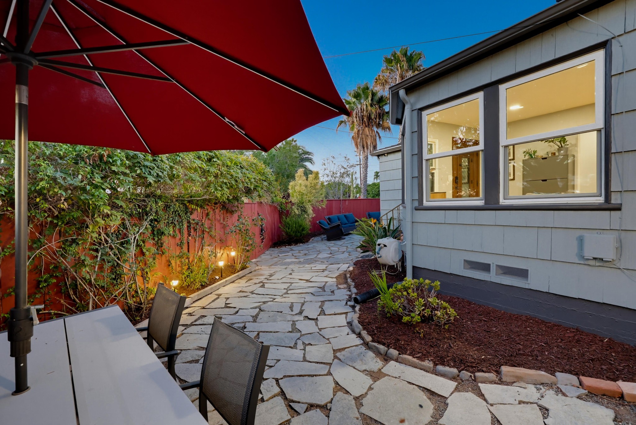 Virtual tour photo 10 of 76 for 3381 N Mountain View Dr