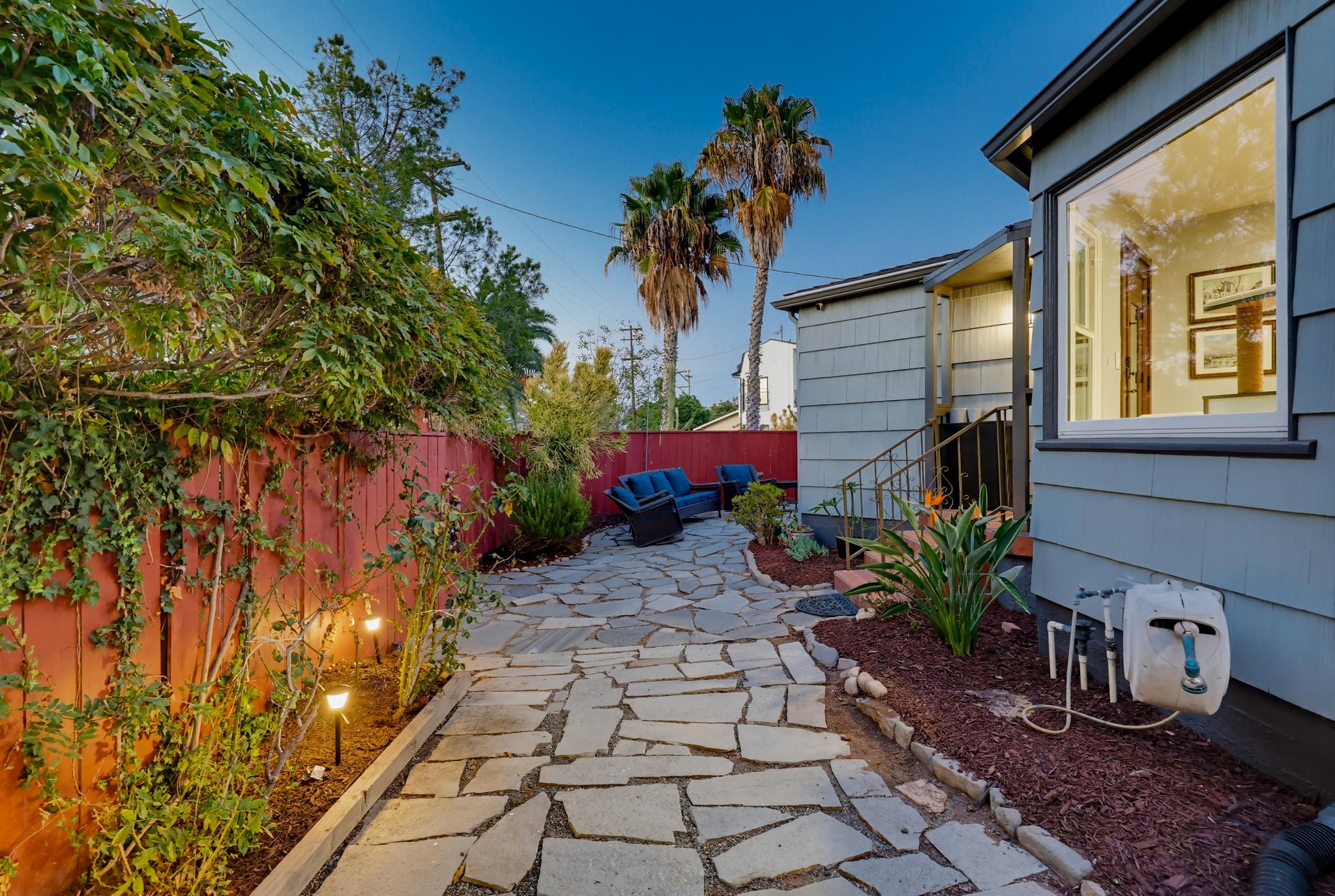 Virtual tour photo 11 of 76 for 3381 N Mountain View Dr