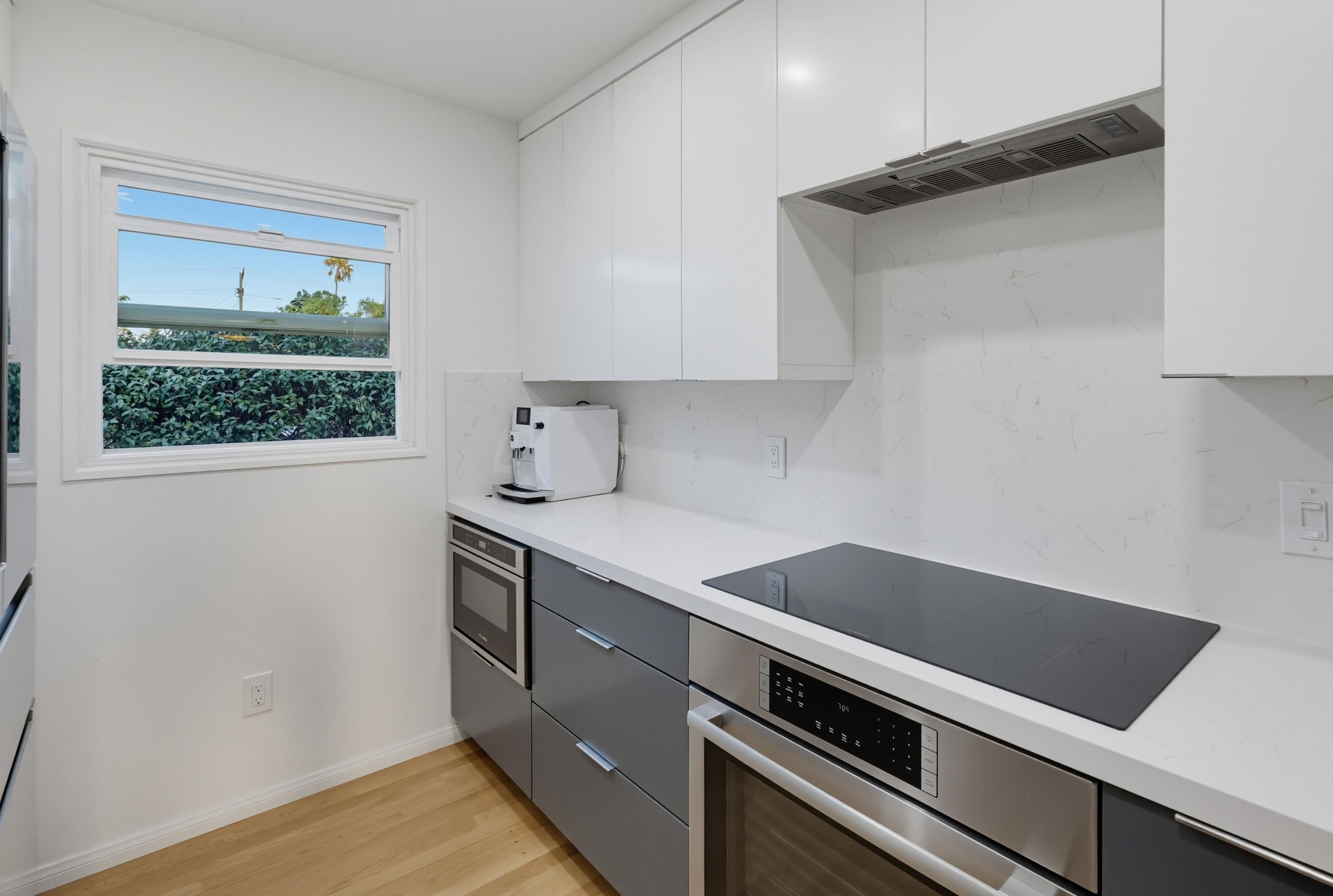 Virtual tour photo 32 of 76 for 3381 N Mountain View Dr