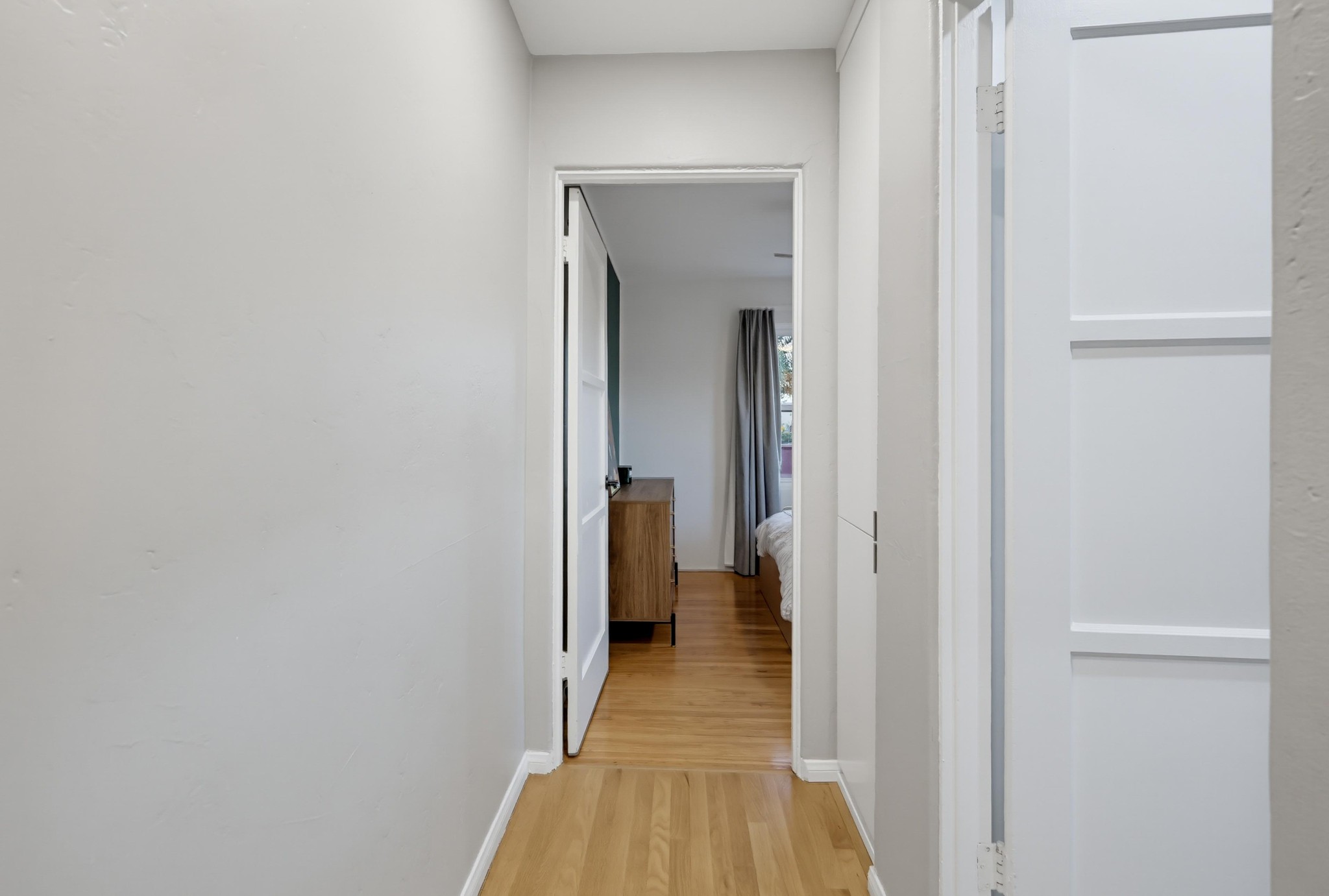 Virtual tour photo 41 of 76 for 3381 N Mountain View Dr