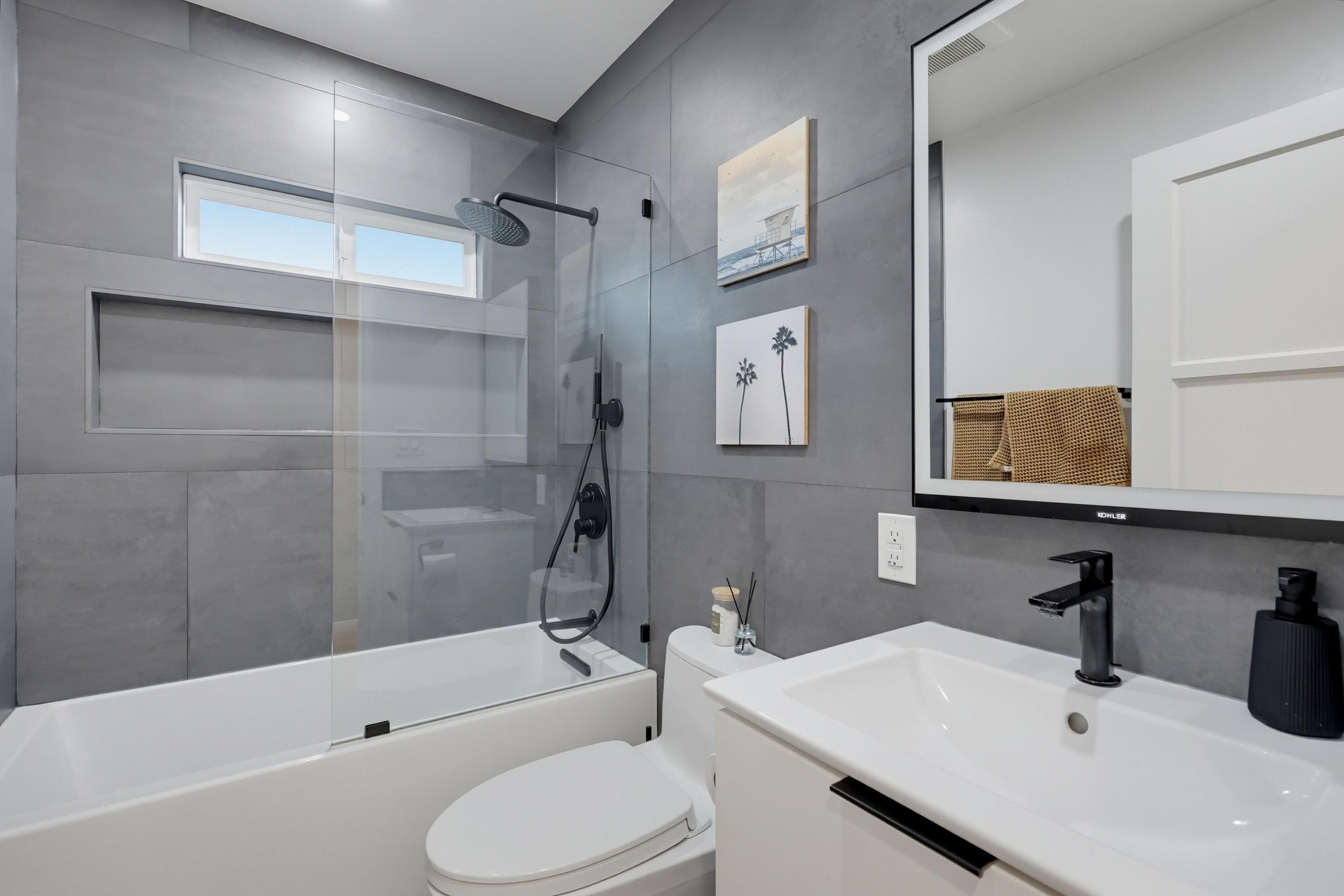 Virtual tour photo 42 of 76 for 3381 N Mountain View Dr