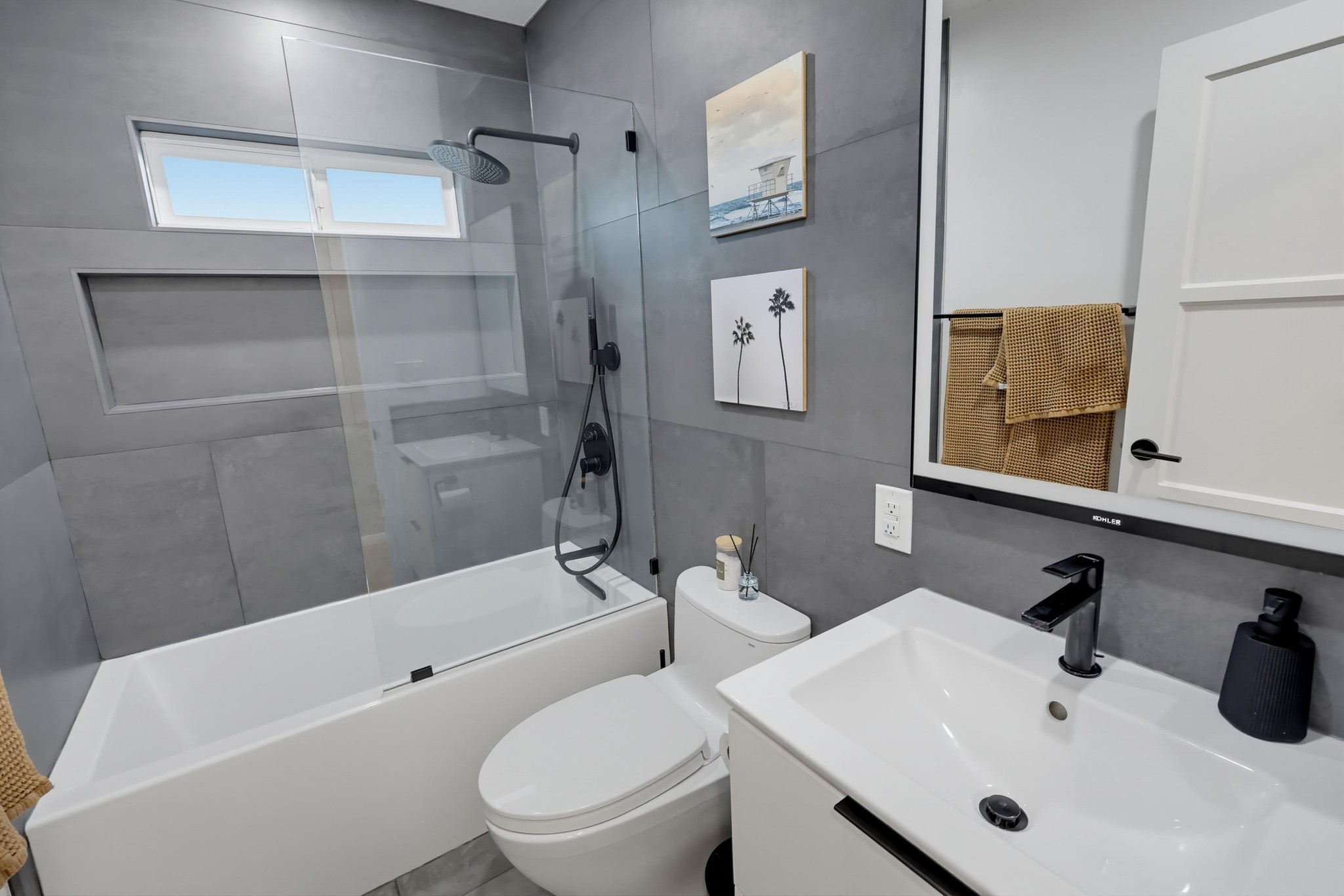Virtual tour photo 43 of 76 for 3381 N Mountain View Dr