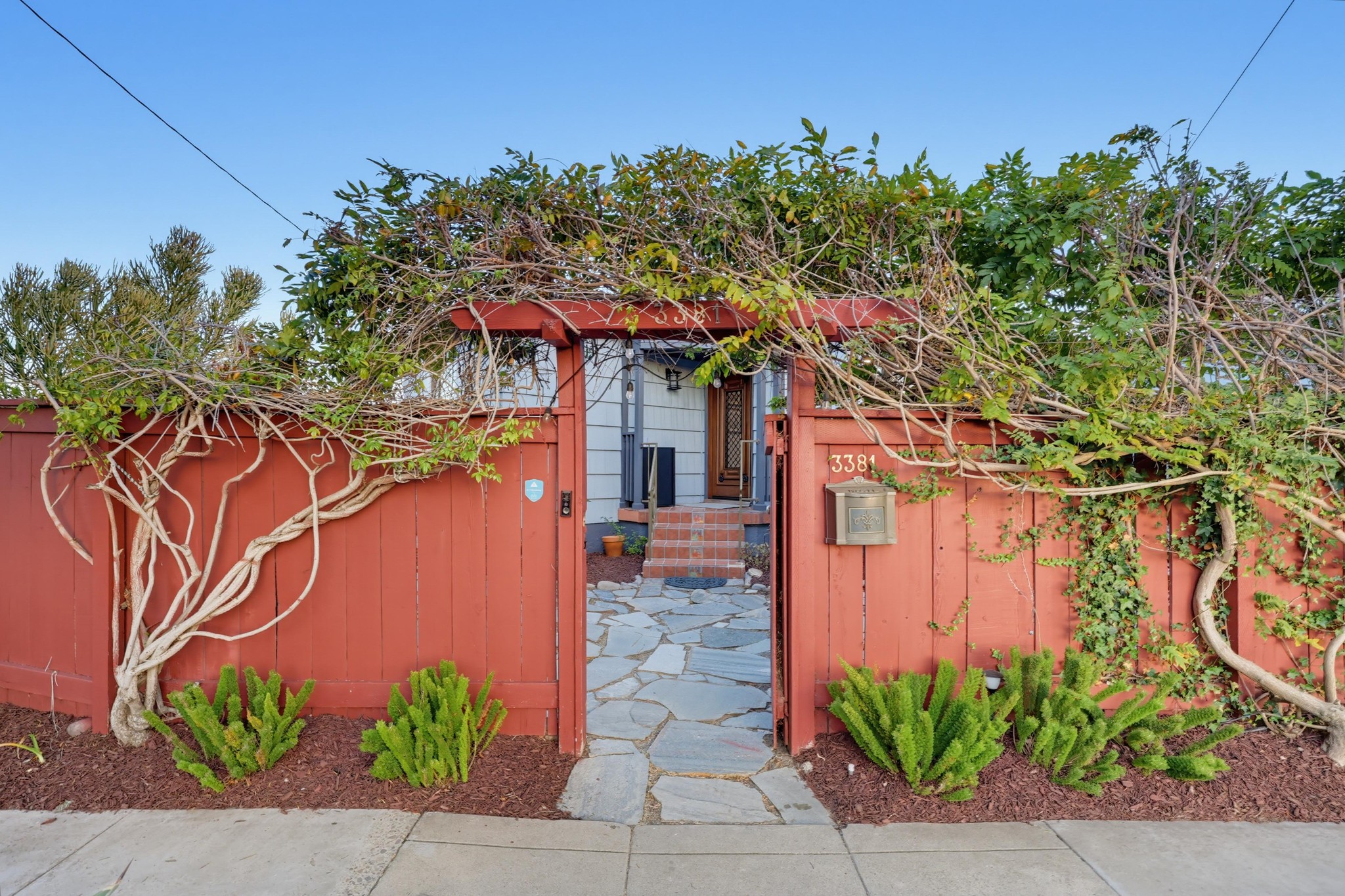 Virtual tour photo 54 of 76 for 3381 N Mountain View Dr