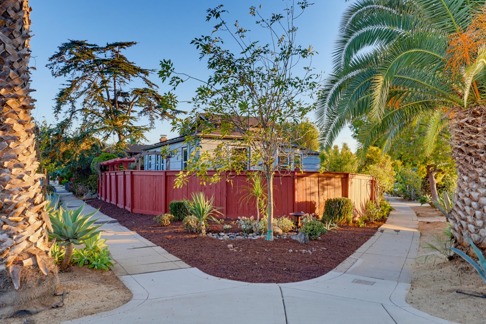 Virtual tour photo 56 of 76 for 3381 N Mountain View Dr