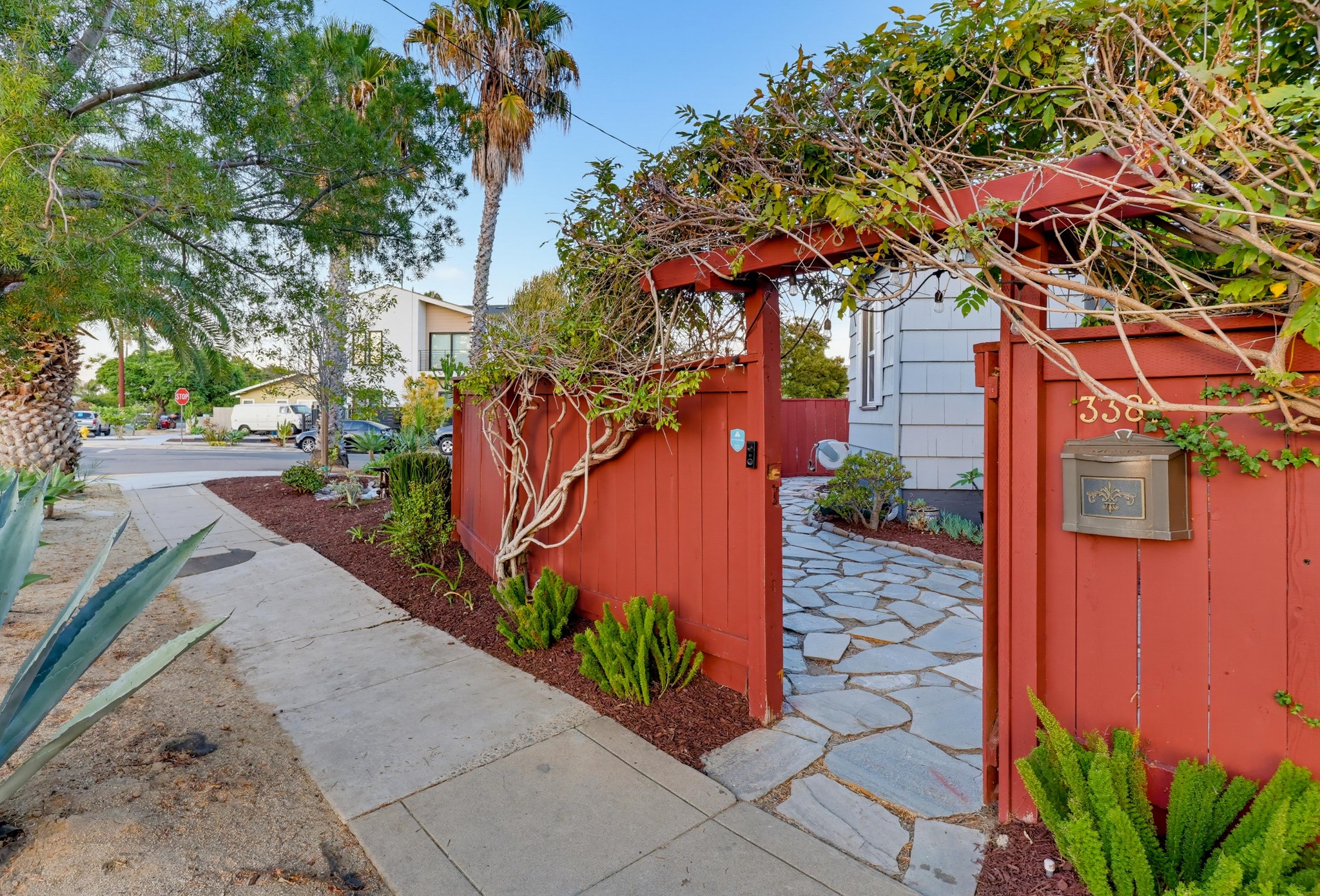 Virtual tour photo 60 of 76 for 3381 N Mountain View Dr