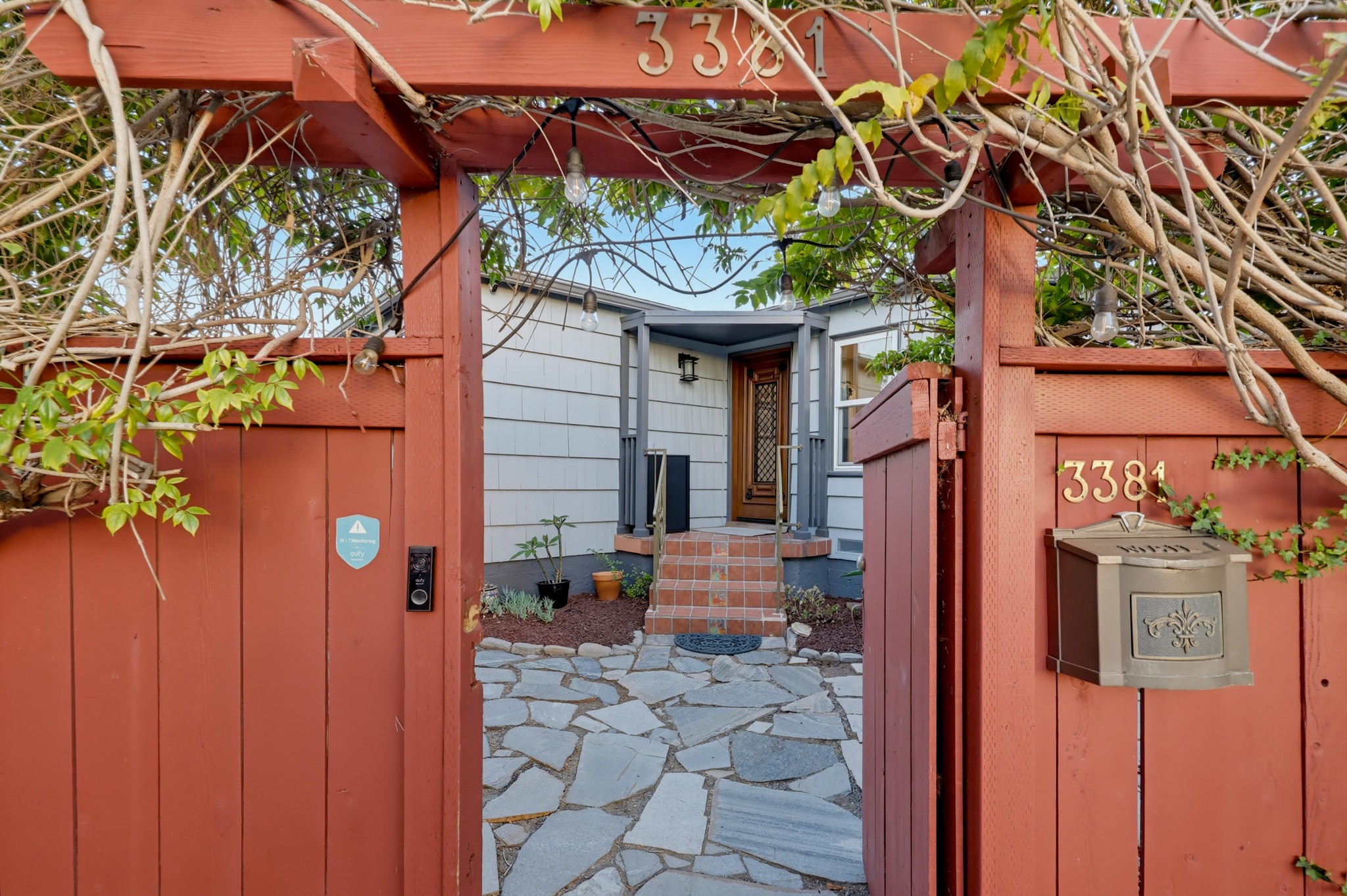 Virtual tour photo 61 of 76 for 3381 N Mountain View Dr