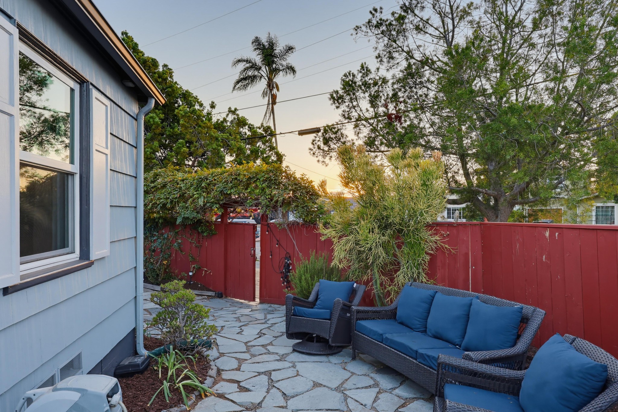 Virtual tour photo 73 of 76 for 3381 N Mountain View Dr