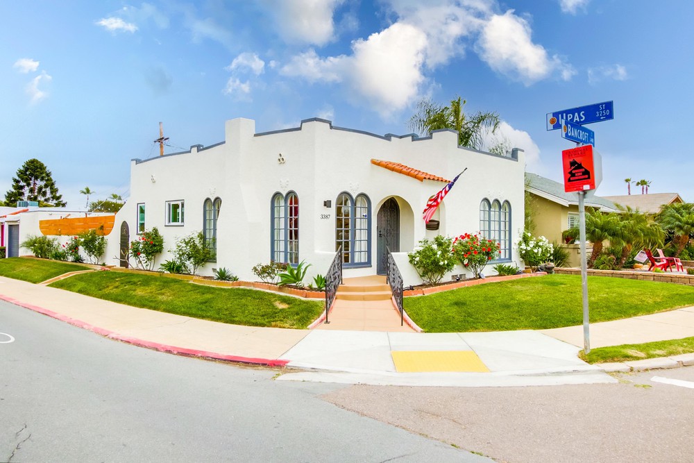 Virtual tour photo 1 of 56 for 3387 Bancroft