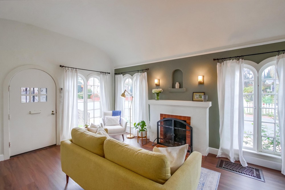 Virtual tour photo 7 of 56 for 3387 Bancroft
