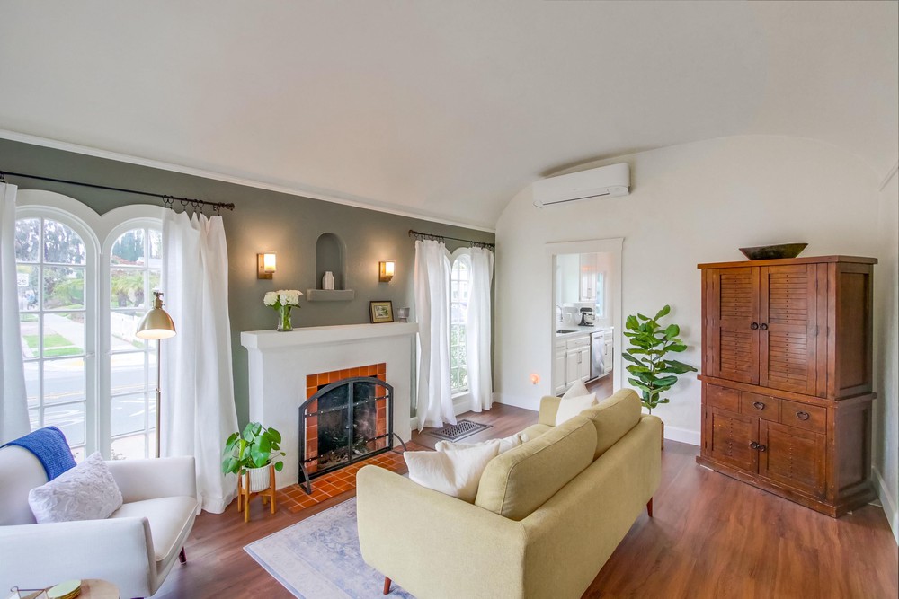Virtual tour photo 8 of 56 for 3387 Bancroft