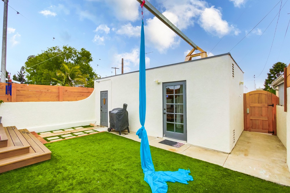 Virtual tour photo 52 of 56 for 3387 Bancroft