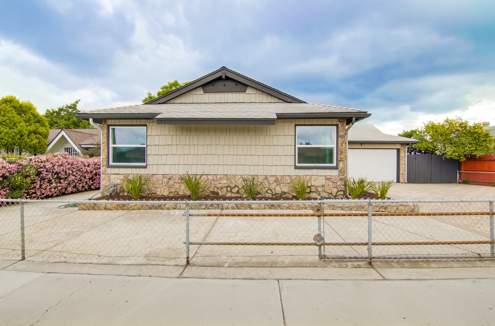 Virtual tour photo 3 of 46 for 339 Ridgecrest Dr