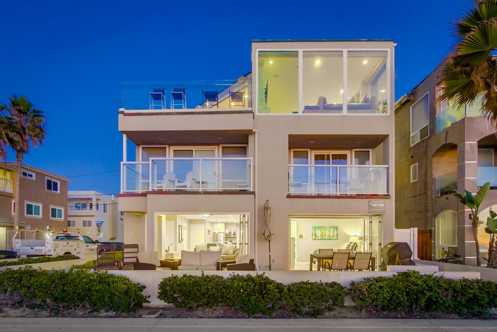 Virtual tour photo 4 of 99 for 3393 Ocean Front Walk
