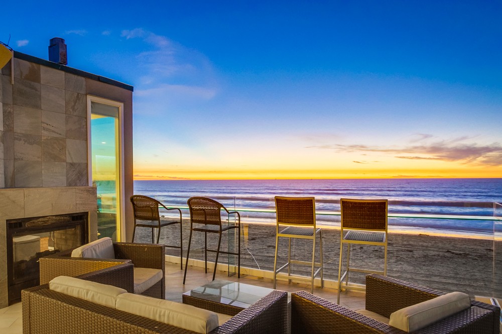 Virtual tour photo 14 of 99 for 3393 Ocean Front Walk