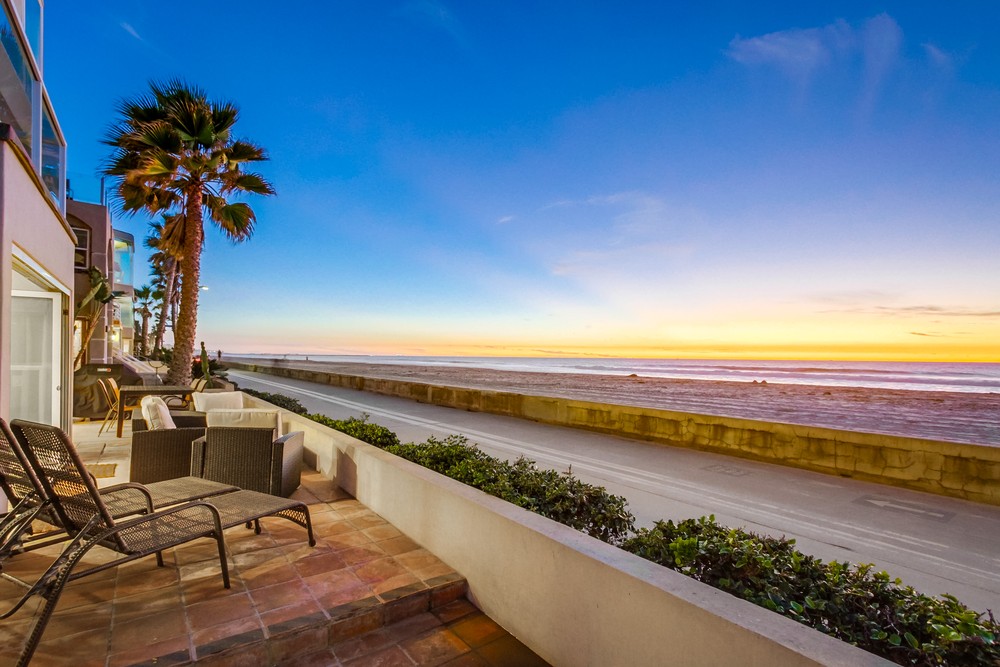 Virtual tour photo 15 of 99 for 3393 Ocean Front Walk