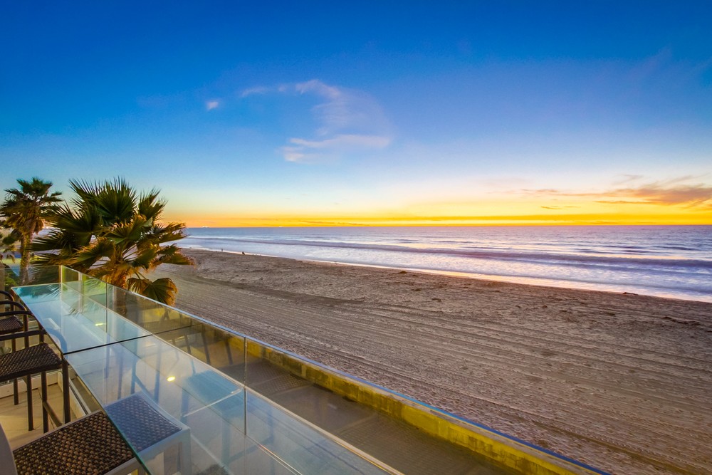 Virtual tour photo 16 of 99 for 3393 Ocean Front Walk
