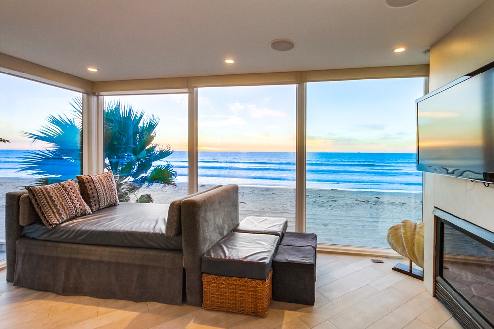 Virtual tour photo 25 of 99 for 3393 Ocean Front Walk