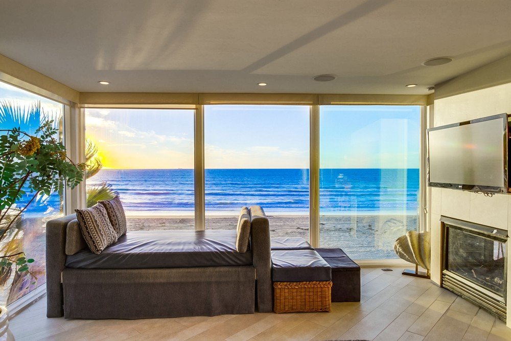 Virtual tour photo 26 of 99 for 3393 Ocean Front Walk