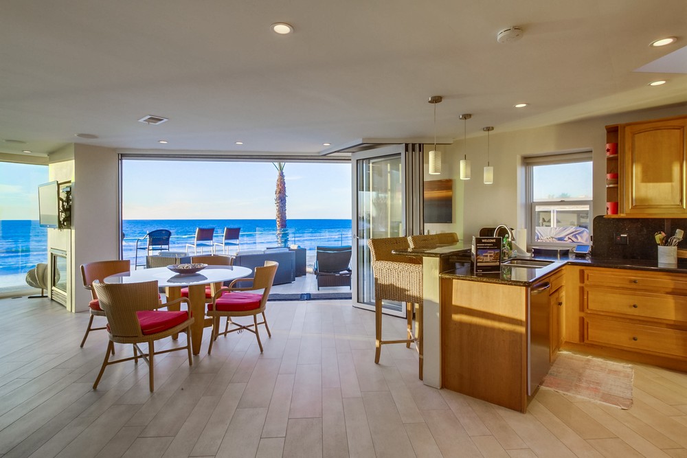 Virtual tour photo 33 of 99 for 3393 Ocean Front Walk