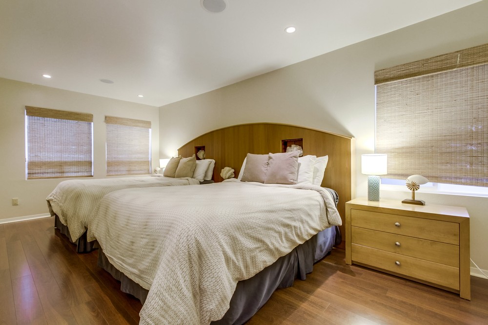 Virtual tour photo 35 of 99 for 3393 Ocean Front Walk