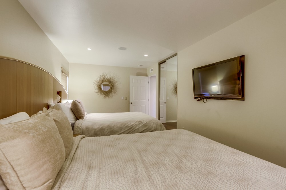 Virtual tour photo 38 of 99 for 3393 Ocean Front Walk