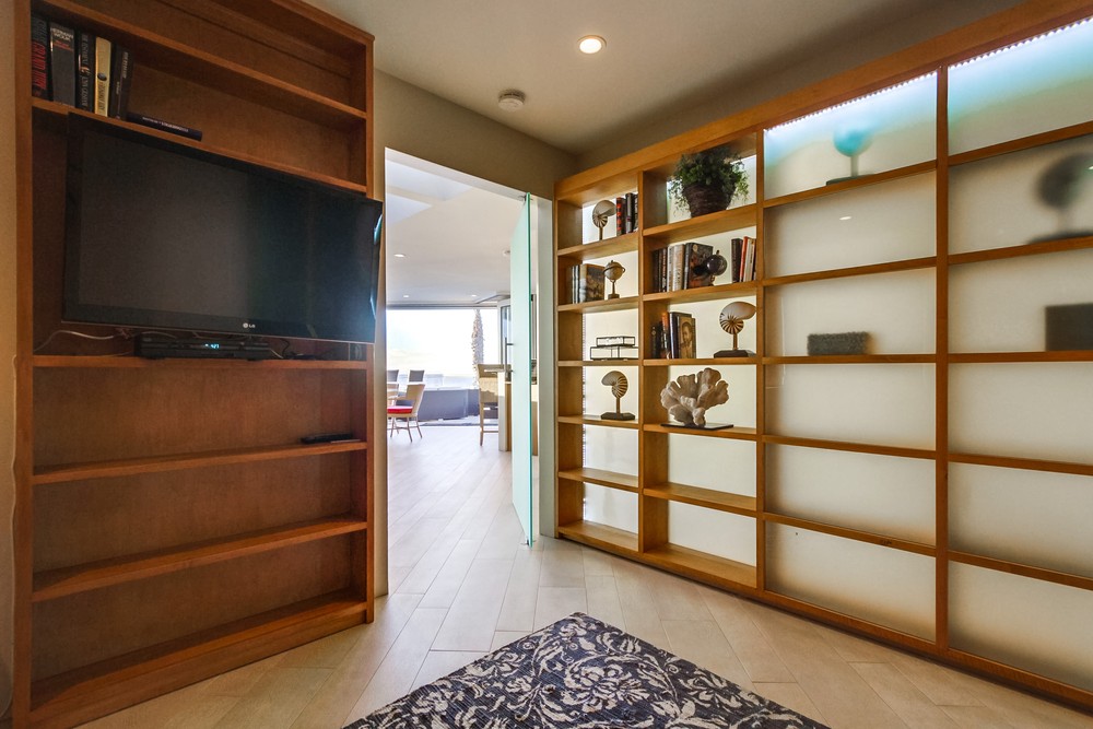 Virtual tour photo 41 of 99 for 3393 Ocean Front Walk