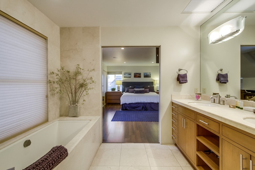 Virtual tour photo 50 of 99 for 3393 Ocean Front Walk