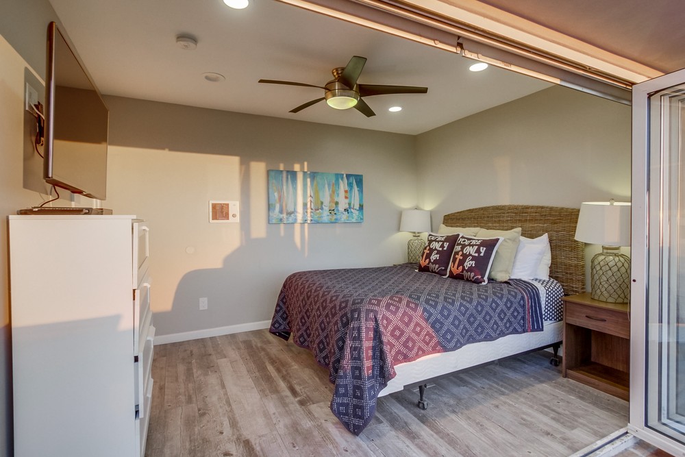 Virtual tour photo 74 of 99 for 3393 Ocean Front Walk