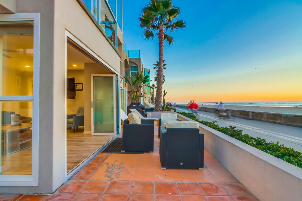 Virtual tour photo 6 of 63 for 3393 Ocean Front Walk