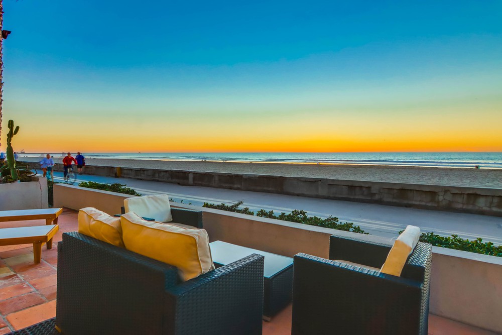 Virtual tour photo 7 of 63 for 3393 Ocean Front Walk