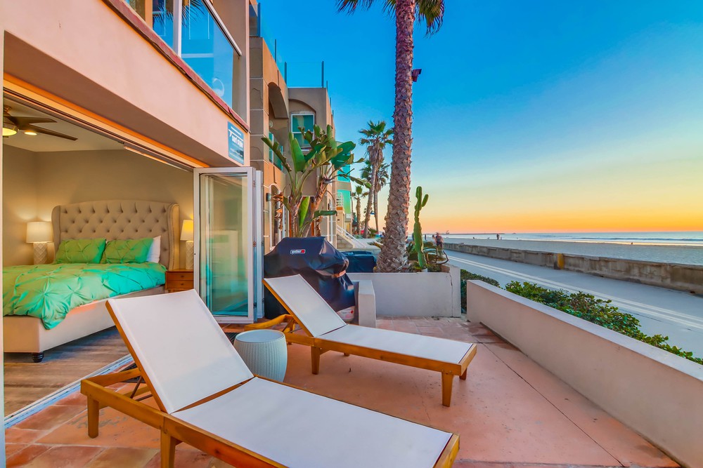 Virtual tour photo 8 of 63 for 3393 Ocean Front Walk