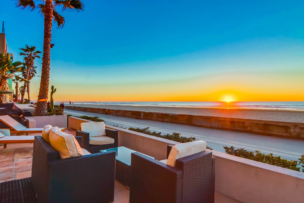 Virtual tour photo 10 of 63 for 3393 Ocean Front Walk