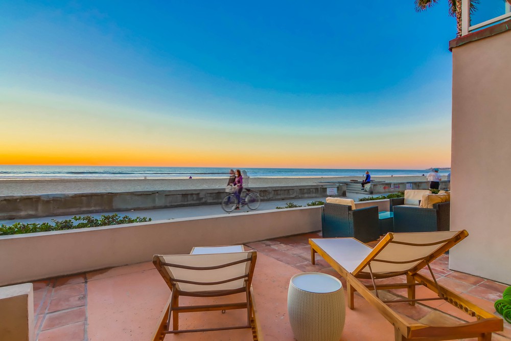 Virtual tour photo 13 of 63 for 3393 Ocean Front Walk