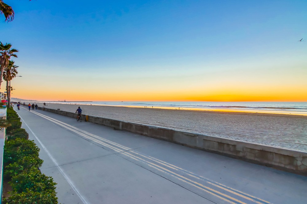 Virtual tour photo 15 of 63 for 3393 Ocean Front Walk