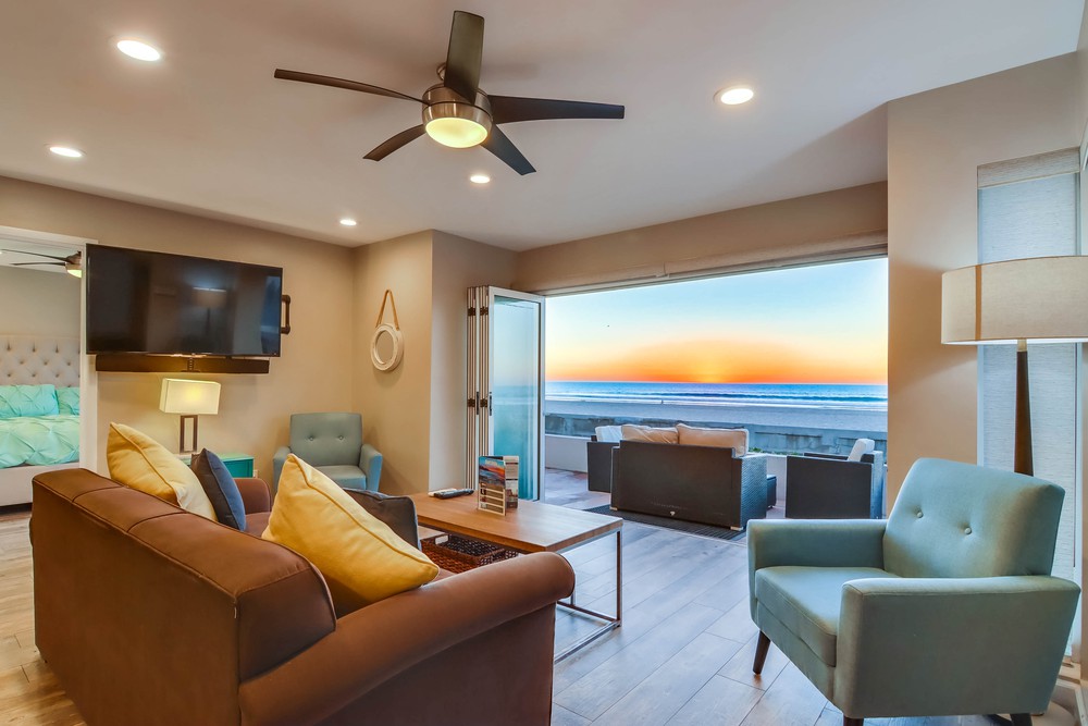 Virtual tour photo 18 of 63 for 3393 Ocean Front Walk