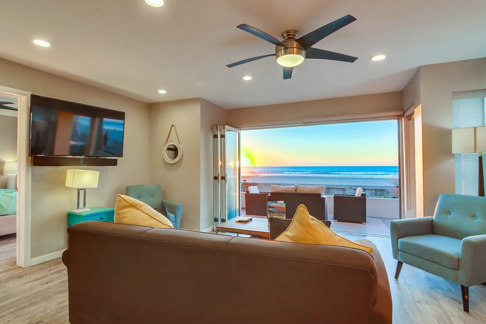 Virtual tour photo 19 of 63 for 3393 Ocean Front Walk