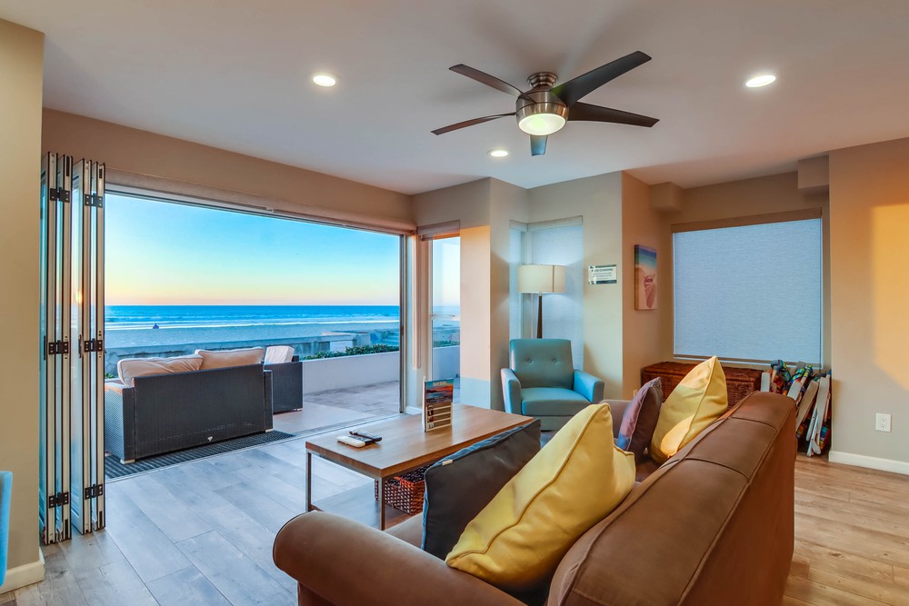Virtual tour photo 21 of 63 for 3393 Ocean Front Walk