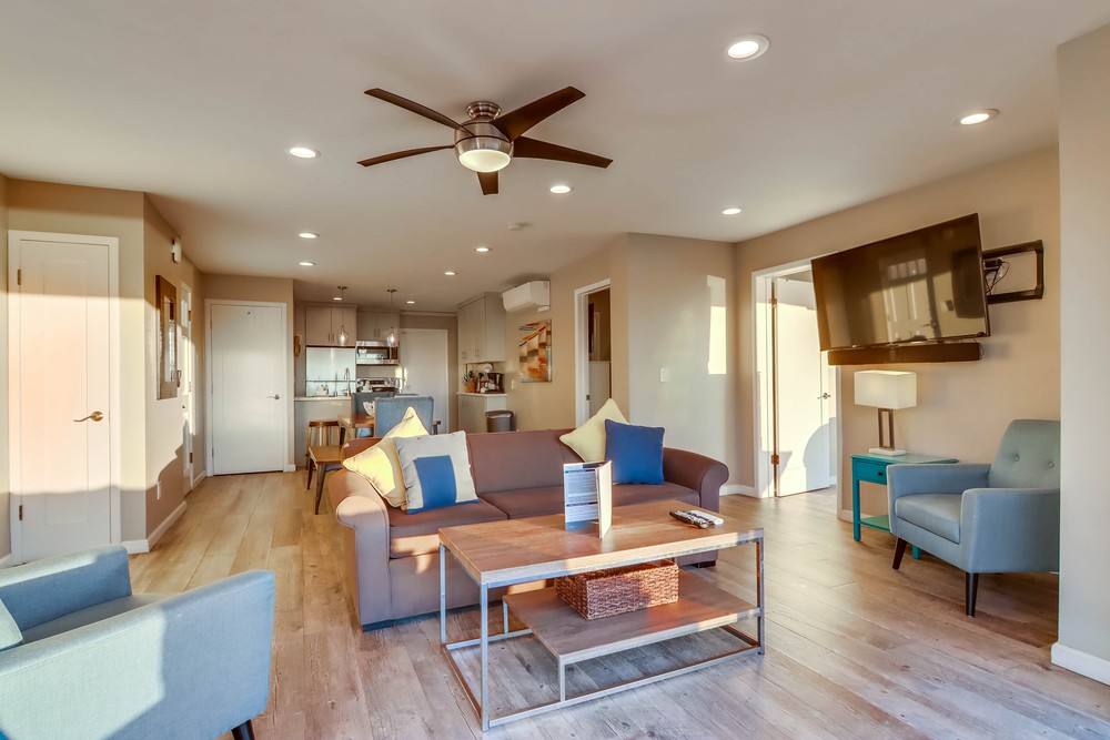 Virtual tour photo 23 of 63 for 3393 Ocean Front Walk