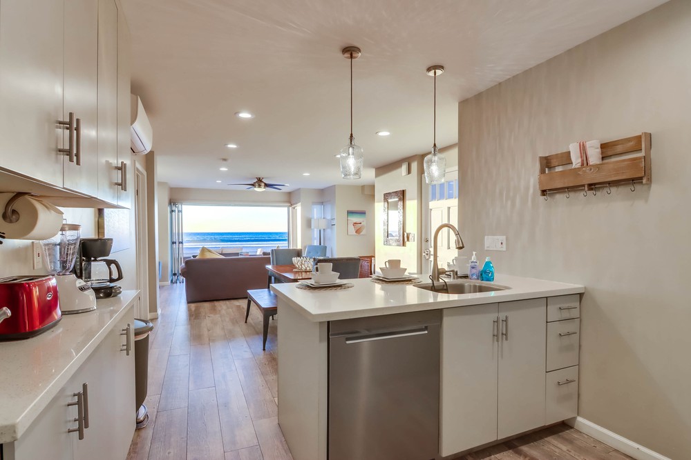 Virtual tour photo 32 of 63 for 3393 Ocean Front Walk