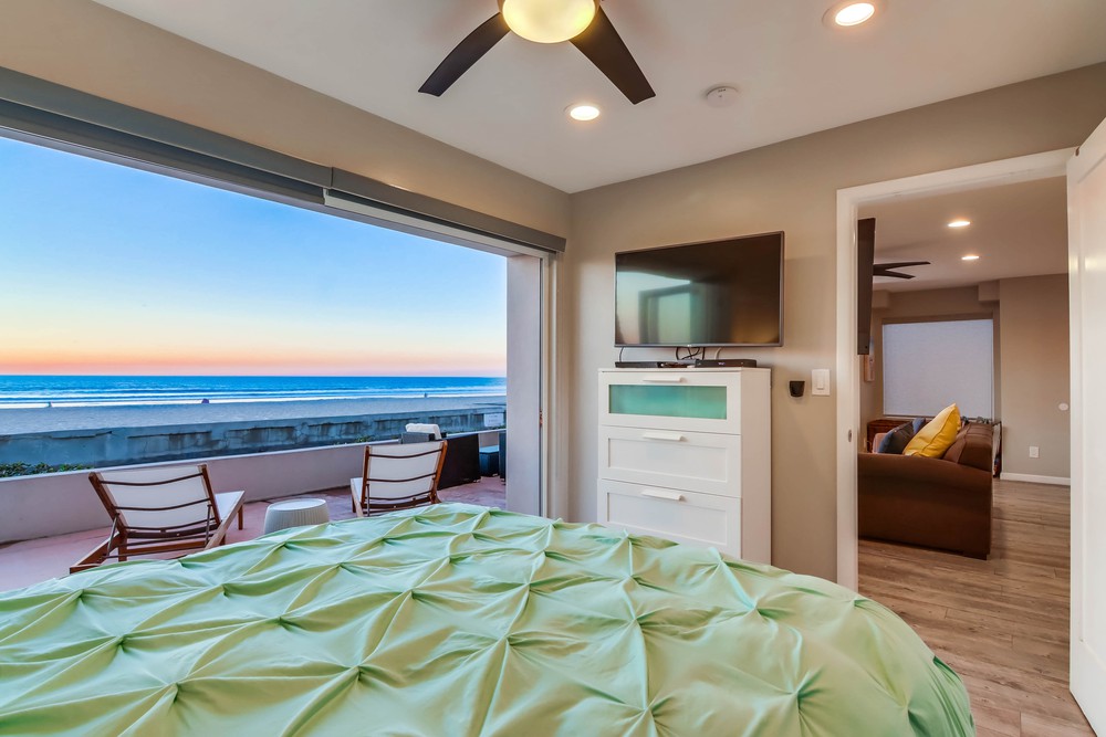 Virtual tour photo 38 of 63 for 3393 Ocean Front Walk