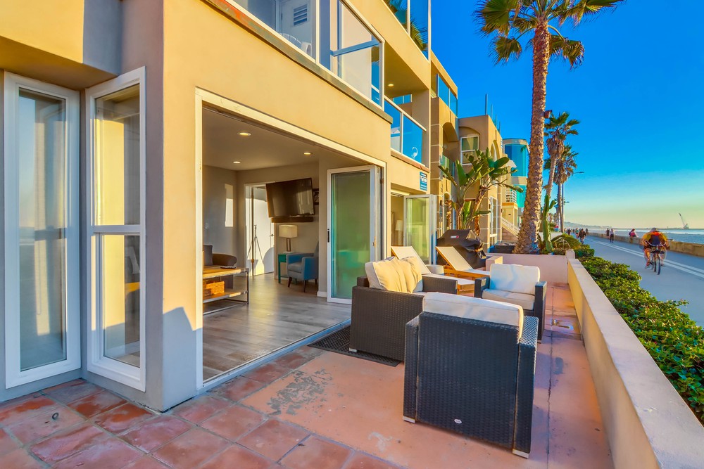 Virtual tour photo 57 of 63 for 3393 Ocean Front Walk