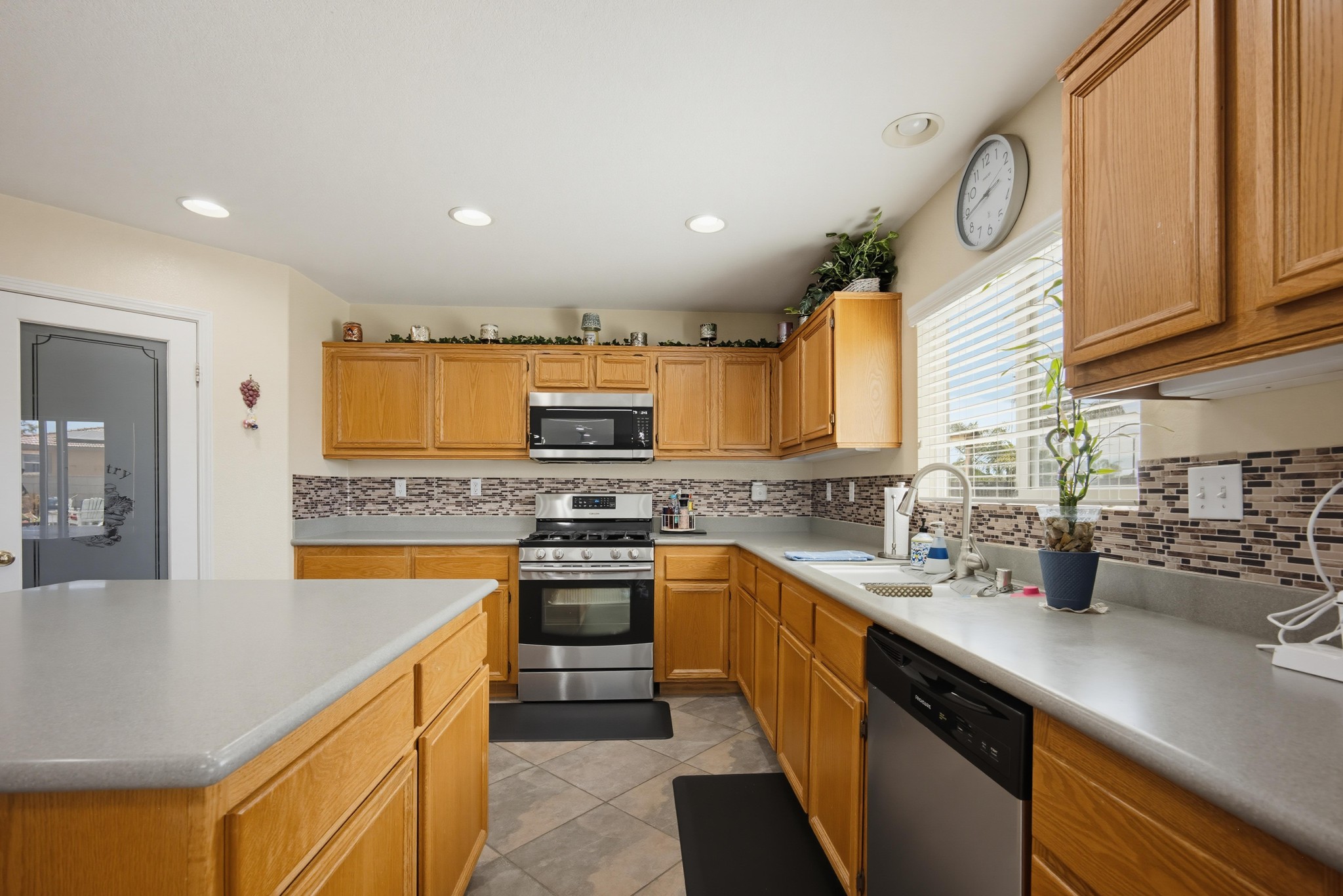 Virtual tour photo 21 of 61 for 33973 Wintergreen Pl
