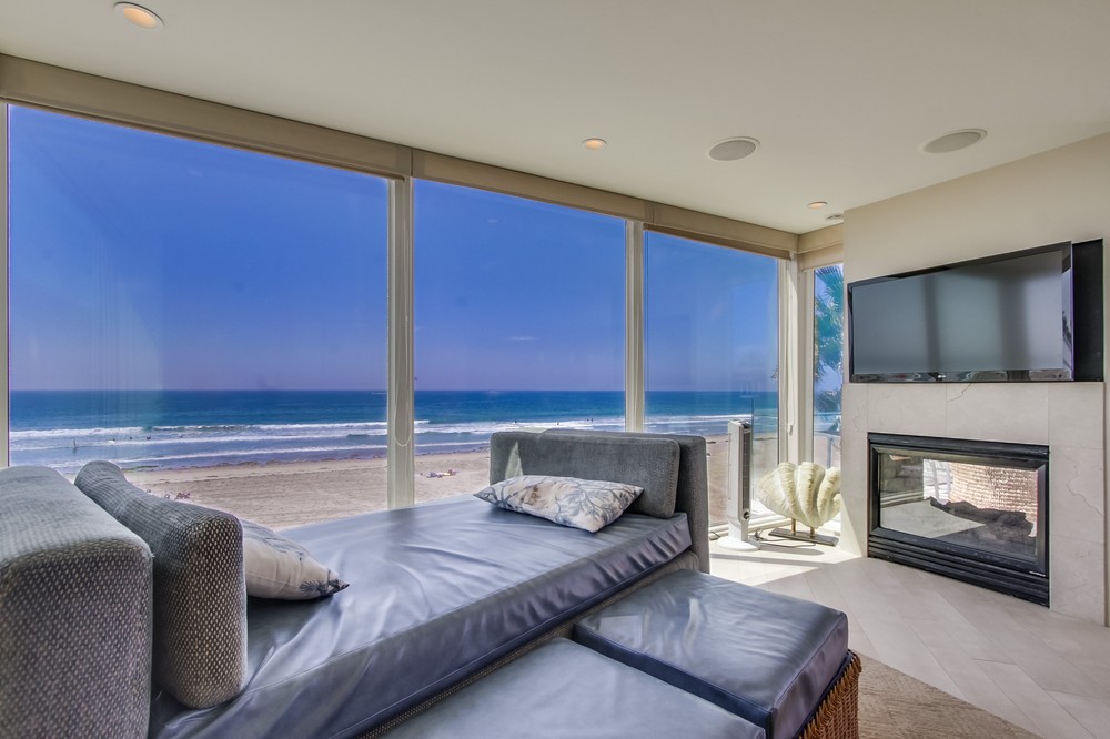Virtual tour photo 14 of 81 for 3399 Ocean Front Walk