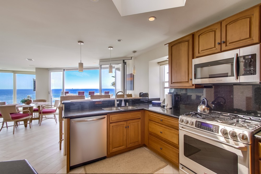Virtual tour photo 29 of 81 for 3399 Ocean Front Walk