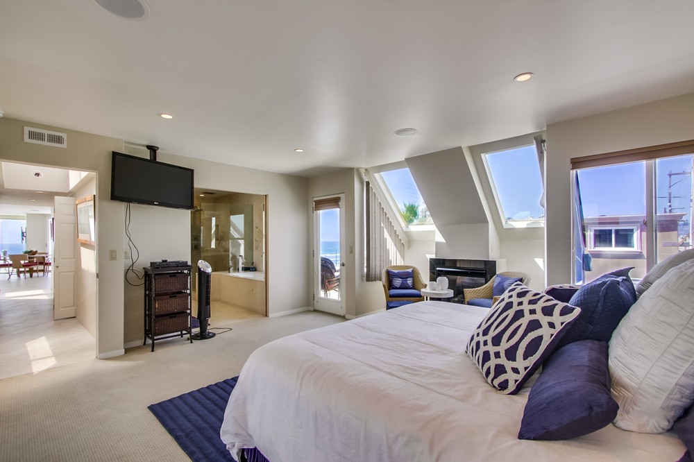 Virtual tour photo 48 of 81 for 3399 Ocean Front Walk