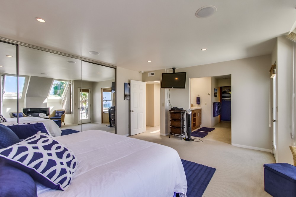 Virtual tour photo 50 of 81 for 3399 Ocean Front Walk